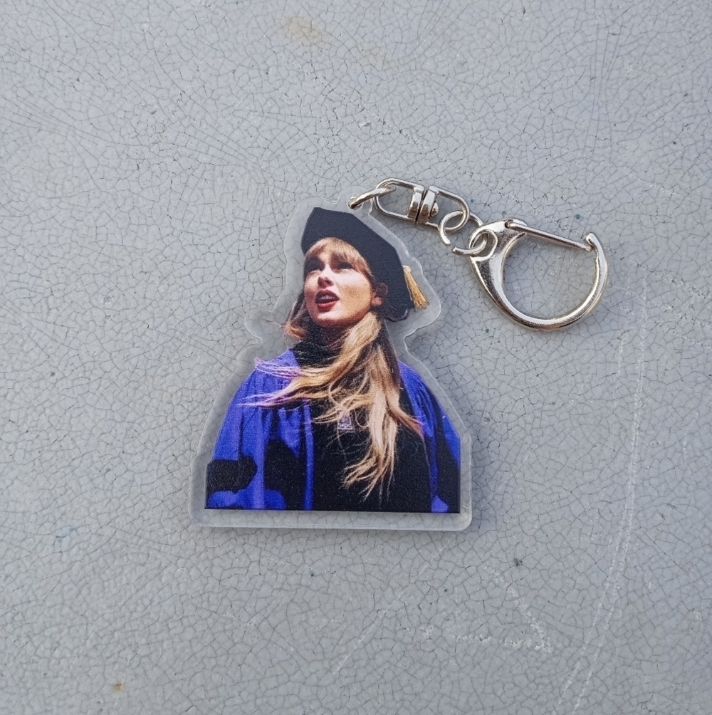 🆓 Free W/Purchase Taylor Swift Acrylic Charm Keychain NWT style 4